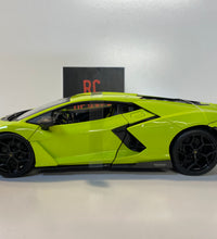 Maisto Lamborghini Revuelto 2023 Green 1:18 Scale Diecast Model Car.