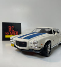 Maisto 1:18 Scale 1971 Chevrolet Camaro Diecast Model Car American Muscle