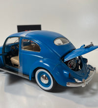Maisto 1/18 Scale - 1955 Volkswagen Kafer.VW Beetle Diecast Model Car  Blue.