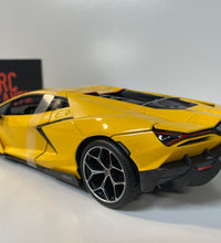 Maisto Lamborghini Revuelto 2023 Yellow 1:18 Scale Diecast Model Car.