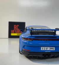 Maisto Diecast Model Special Edition 1:18 scale Porsche 911 GT3.