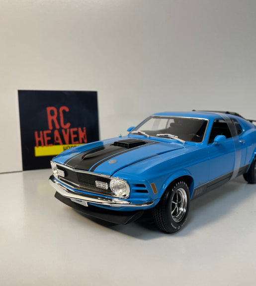 Maisto 1970 Ford Mustang Mach 1 - 1/18 Scale Diecast Model American Muscle Car.