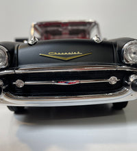 Maisto 1/18 Scale - 1957 Chevrolet Bel Air Coupe Diecast Model Car Custom Hot Rod.