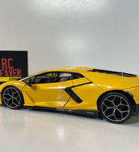 Maisto Lamborghini Revuelto 2023 Yellow 1:18 Scale Diecast Model Car.