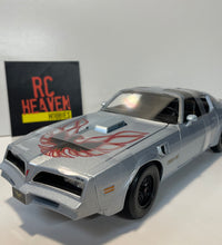 Maisto 1977 Pontiac Firebird Trans Am 1:18 Scale Die cast Model Car