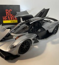 Maisto 2021 Aston Martin Valkyrie 1:18 Scale Silver Die Cast Model Car.