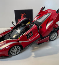 Maisto - Ferrari FXX-K - 1:18 Scale Red Diecast Model Car Special Edition.