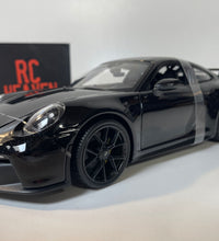 Maisto Diecast Model Special Edition 1:18 scale Porsche 911 GT3 Black.