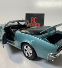 Maisto 1:18 Scale 1967 Chevrolet Camaro SS 396 Convertible Diecast Model Car
