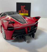 Maisto - Ferrari FXX-K - 1:18 Scale Red Diecast Model Car Special Edition.
