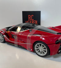 Maisto - Ferrari FXX-K - 1:18 Scale Red Diecast Model Car Special Edition.