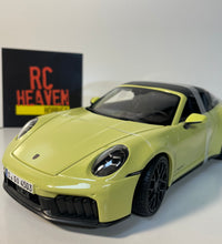 Maisto Porsche 911 Targa 4 GTS 992.2 1/18 Scale Diecast Model Car Super Car.