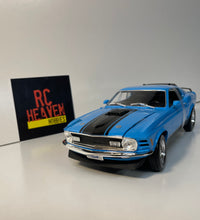 Maisto 1970 Ford Mustang Mach 1 - 1/18 Scale Diecast Model American Muscle Car.