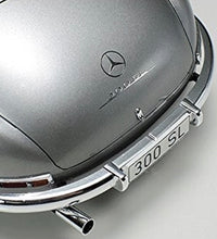 Tamiya 1/24 Scale Mercedes Benz 300SL Plastic Model Kit No: 24338