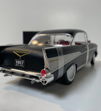 Maisto 1/18 Scale - 1957 Chevrolet Bel Air Coupe Diecast Model Car Custom Hot Rod.
