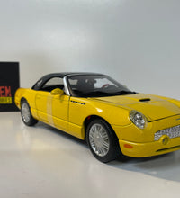 Maisto Ford Thunderbird 1/18 Scale Diecast Model Car Yellow.