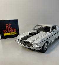 Maisto 1:18 Scale 1968 Ford Mustang GT Cobra Jet Diecast Model Car Muscle Car