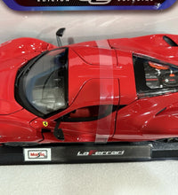 Maisto La Ferrari Red 1:18 Scale Diecast Model Car.
