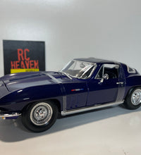 Maisto 1/18 Diecast Special Edition 1965 Chevrolet Corvette Metallic Purple Model Car.
