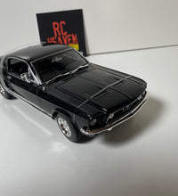 Maisto 1967 Ford Mustang GTA Fastback 1/18 Diecast Model American Muscle Car