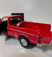 Maisto 1979 Ford F150 Pick Up 1/18 Scale Diecast Model American Muscle Car Red.