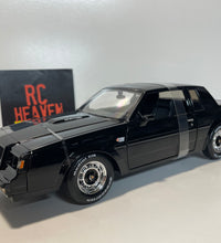 Maisto 1/18 Scale - 1987 Buick Grand National Diecast Model Car.