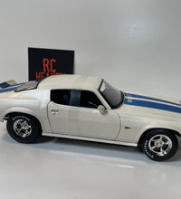 Maisto 1:18 Scale 1971 Chevrolet Camaro Diecast Model Car American Muscle