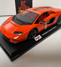 Maisto Lamborghini Countach LPI 800 - 4 1/18 Scale Diecast Model Car.