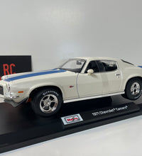 Maisto 1:18 Scale 1971 Chevrolet Camaro Diecast Model Car American Muscle