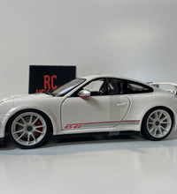 Maisto 1/18 Scale Porsche 911 GT3 RS4.0 Diecast Model Car.