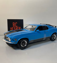 Maisto 1970 Ford Mustang Mach 1 - 1/18 Scale Diecast Model American Muscle Car.