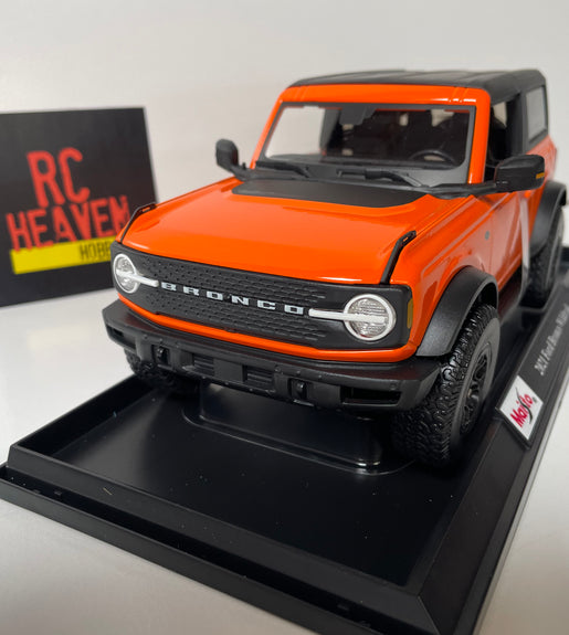 Maisto 2021 Ford Bronco Wildtrack 1/18 Scale Diecast Model American Muscle Car.