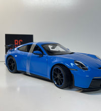 Maisto Diecast Model Special Edition 1:18 scale Porsche 911 GT3.