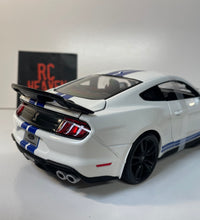 Maisto 2020 Mustang Shelby GT500 1/18 Scale Diecast Model American Muscle Car.