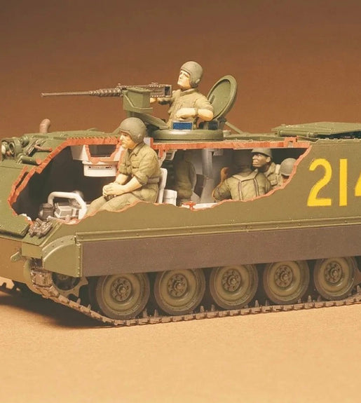 Tamiya 1/35 Scale U.S. M113 Armoured Personnel Carrier Model Kit No: 35040