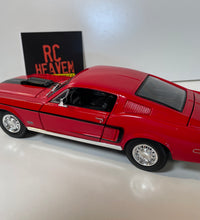 Maisto 1:18 Scale 1968 Ford Mustang GT Cobra Jet Diecast Model Car Muscle Car