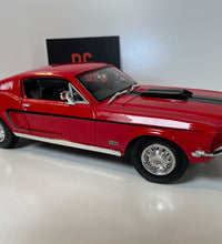 Maisto 1:18 Scale 1968 Ford Mustang GT Cobra Jet Diecast Model Car Muscle Car