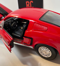 Maisto 1:18 Scale 1968 Ford Mustang GT Cobra Jet Diecast Model Car Muscle Car