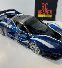 Maisto 1:18 Ferrari FXX-K Evo Diecast Model Toy Car - Blue, Collector's Edition.