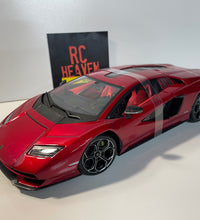 Maisto Lamborghini Countach LPI 800 - 4 1/18 Scale Diecast Model Car.