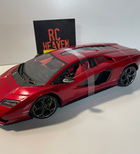 Maisto Lamborghini Countach LPI 800 - 4 1/18 Scale Diecast Model Car.