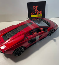 Maisto Lamborghini Countach LPI 800 - 4 1/18 Scale Diecast Model Car.