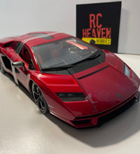 Maisto Lamborghini Countach LPI 800 - 4 1/18 Scale Diecast Model Car.