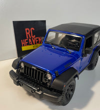 Maisto 1:18 Scale Diecast Model Car  2014 Jeep Wrangler Willys.