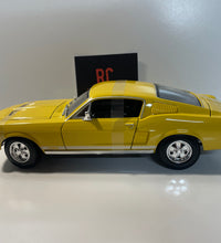 Maisto 1967 Ford Mustang GTA Fastback 1/18 Diecast Model American Muscle Car